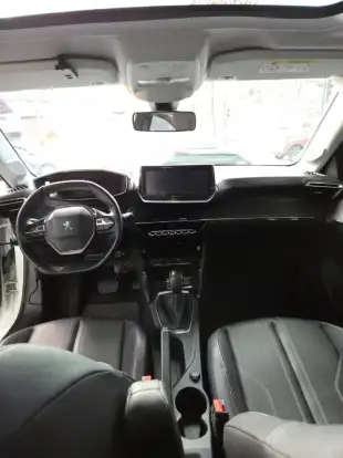 PEUGEOT-208-2023