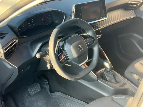 PEUGEOT-208-2022