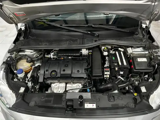 PEUGEOT-208-2022