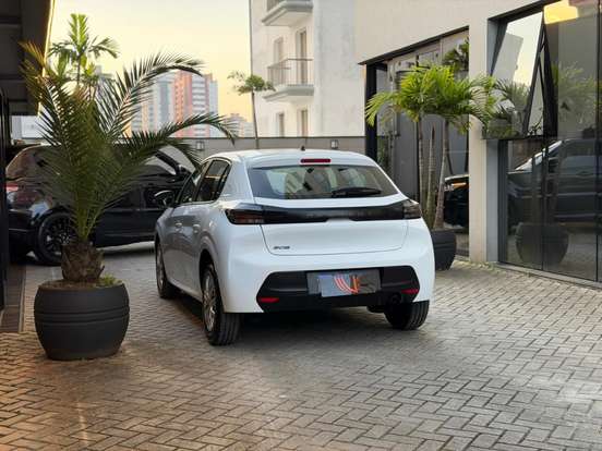 PEUGEOT-208-2025
