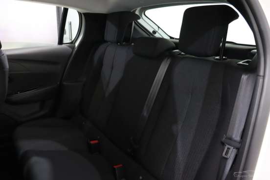 PEUGEOT-208-2024