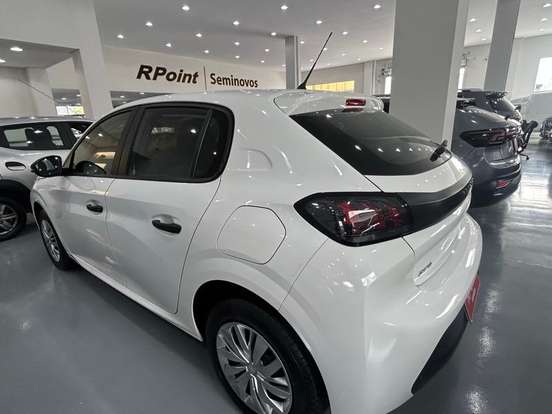 PEUGEOT-208-2024