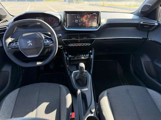 PEUGEOT-208-2023
