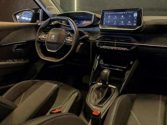 PEUGEOT-208-2023