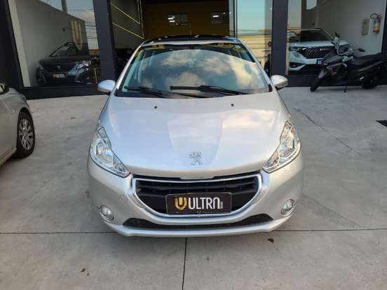 PEUGEOT-208-2013