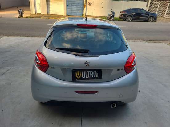 PEUGEOT-208-2013