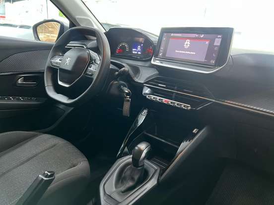 PEUGEOT-208-2022