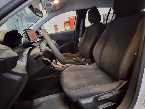 PEUGEOT-208-2022