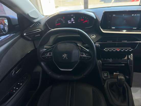 PEUGEOT-208-2022