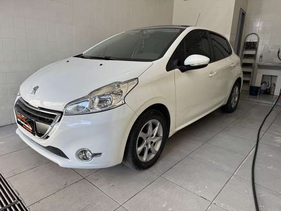 PEUGEOT-208-1.6 ALLURE 16V FLEX 4P AUTOMÁTICO PEUGEOT-208-2015