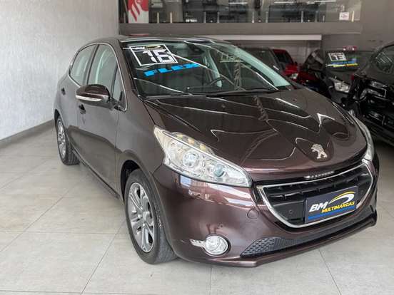 PEUGEOT-208-2015