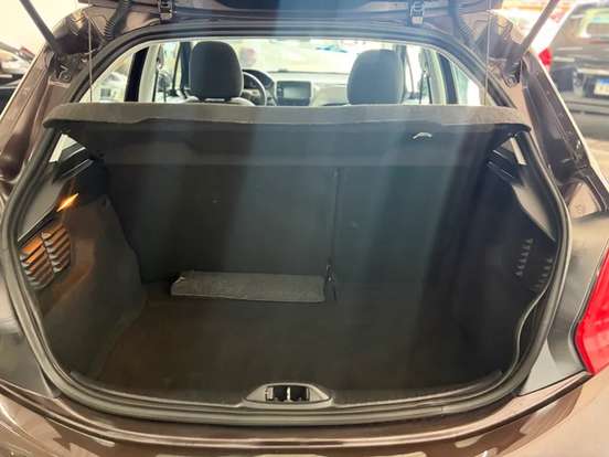 PEUGEOT-208-2015