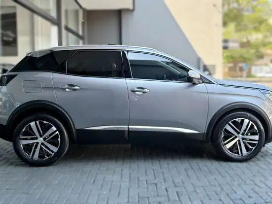 PEUGEOT-3008-1.6 GRIFFE PACK THP 16V GASOLINA 4P AUTOMÁTICO PEUGEOT-3008-2018