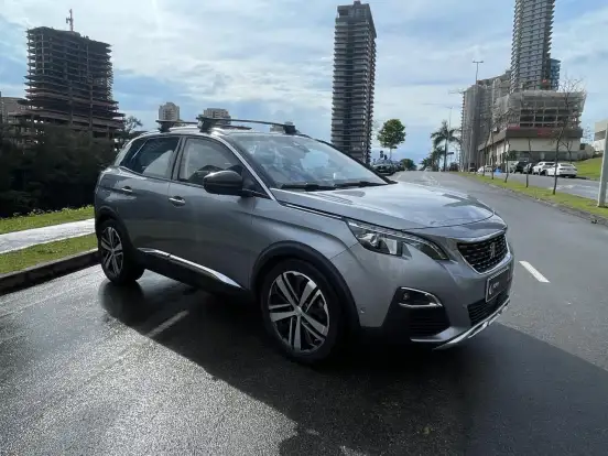 PEUGEOT-3008-2018