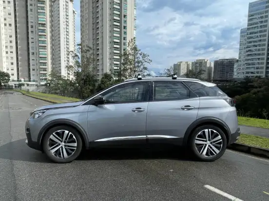 PEUGEOT-3008-2018