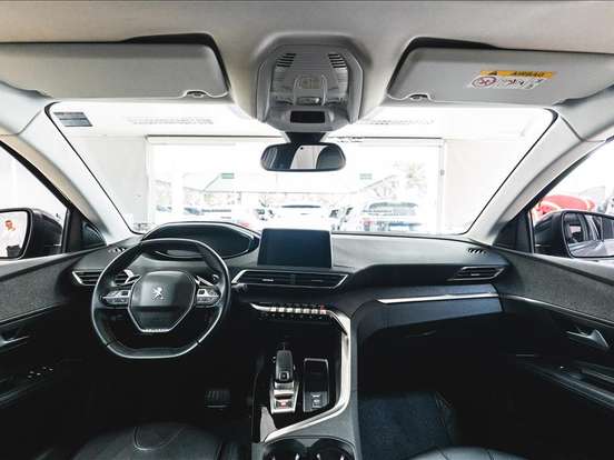 PEUGEOT-3008-1.6 16V THP GASOLINA GRIFFE AUTOMÁTICO PEUGEOT-3008-2021