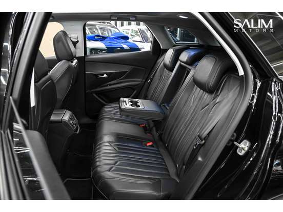 PEUGEOT-3008-2018
