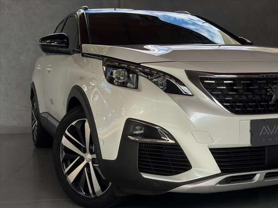 PEUGEOT-3008-2018