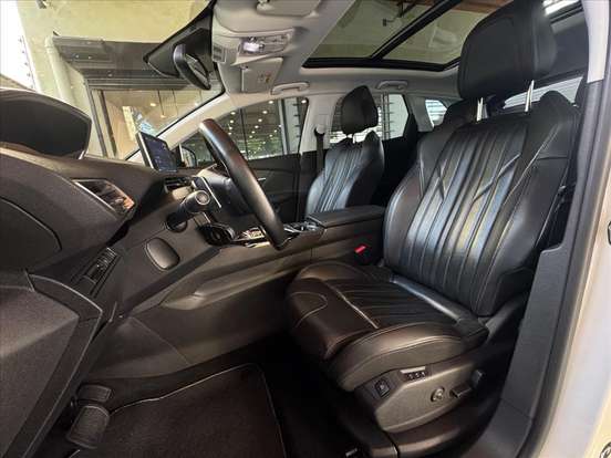 PEUGEOT-3008-2018