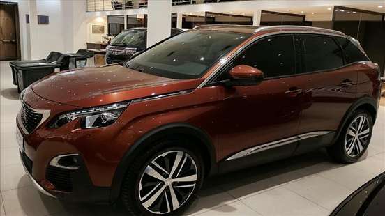 PEUGEOT-3008-2018