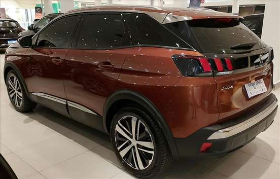 PEUGEOT-3008-2018