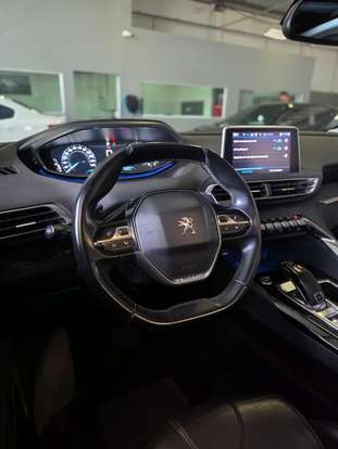 PEUGEOT-3008-2017