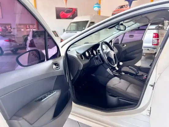 PEUGEOT-308-2012