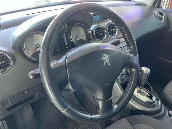 PEUGEOT-308-2012