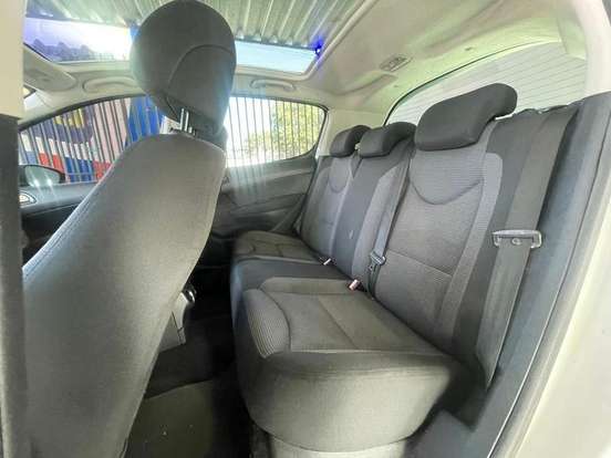 PEUGEOT-308-2012