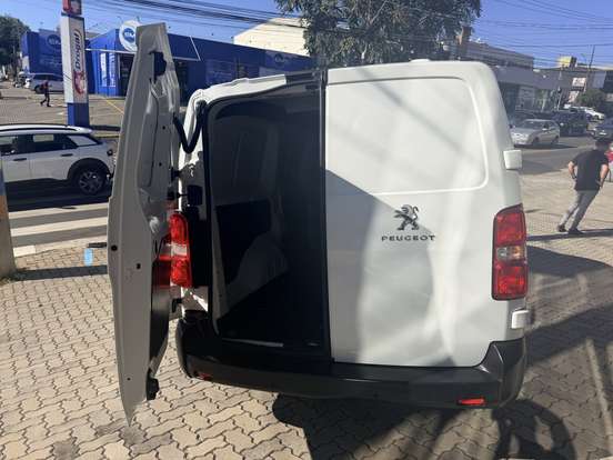 PEUGEOT-EXPERT-2021