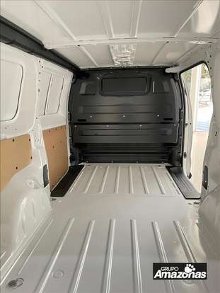 PEUGEOT-EXPERT-2025