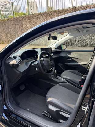 PEUGEOT-208-2025