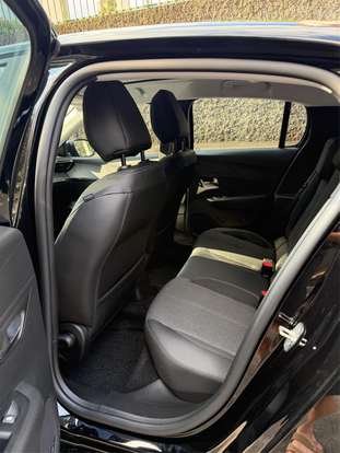 PEUGEOT-208-2025