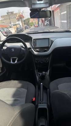 PEUGEOT-208-2013