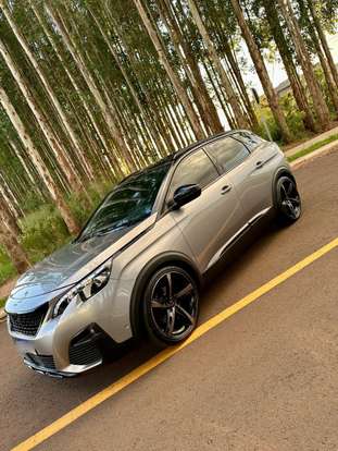 PEUGEOT-3008-2018