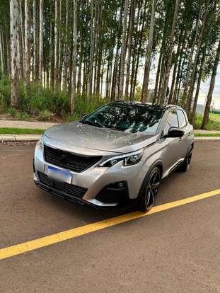 PEUGEOT-3008-2018