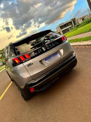 PEUGEOT-3008-2018
