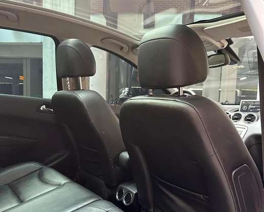 PEUGEOT-308-2013