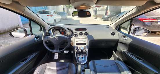 PEUGEOT-408-2011