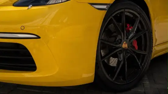 PORSCHE-718-2024