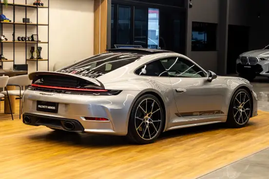 PORSCHE-911-2025