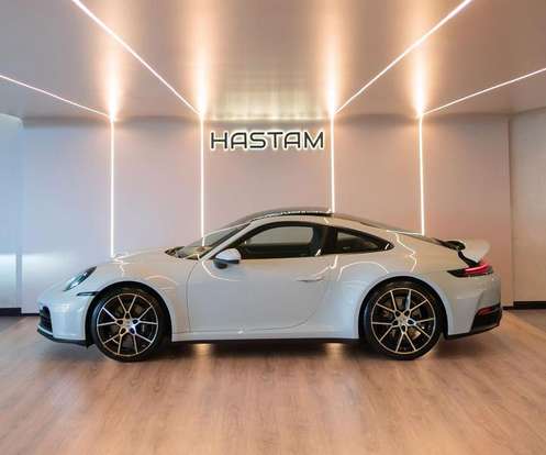PORSCHE-911-2025