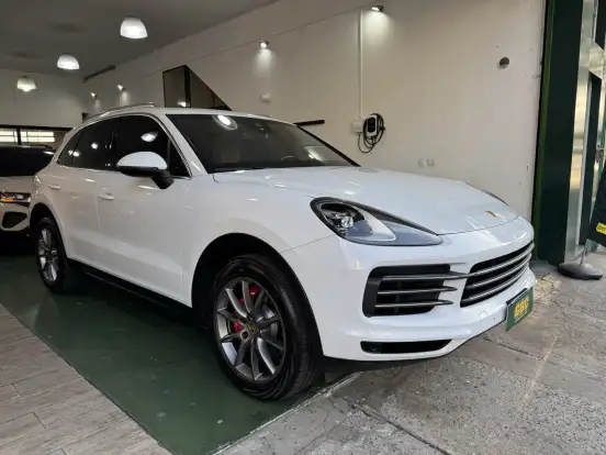 PORSCHE-CAYENNE-2018