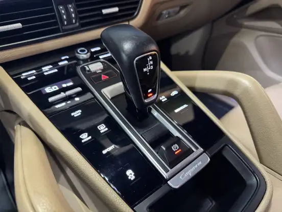 PORSCHE-CAYENNE-2018