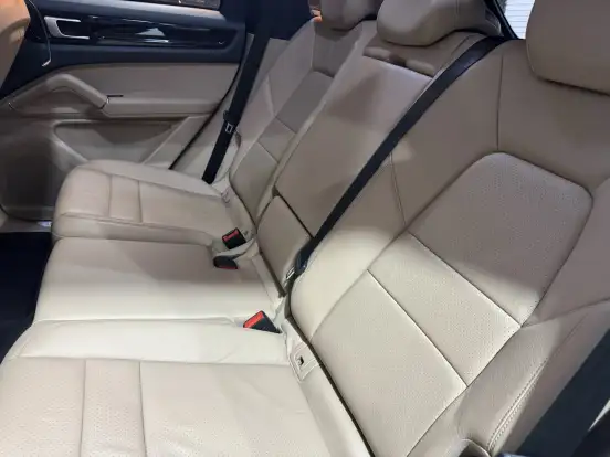PORSCHE-CAYENNE-2018