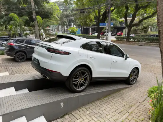 PORSCHE-CAYENNE-2019