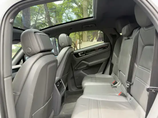 PORSCHE-CAYENNE-2019