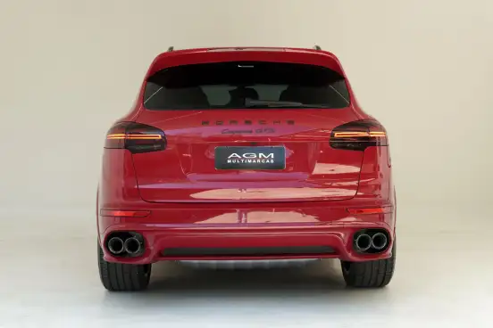 PORSCHE-CAYENNE-2015