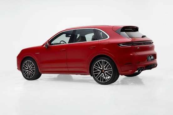 PORSCHE-CAYENNE-2024