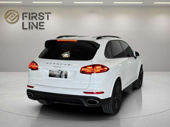 PORSCHE-CAYENNE-2017